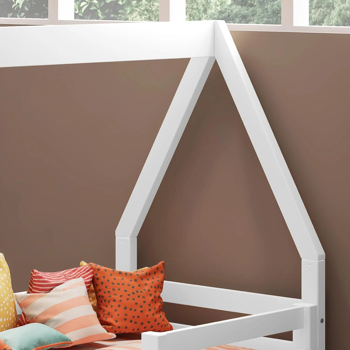 Solid Wood Toddler Bed White P751248