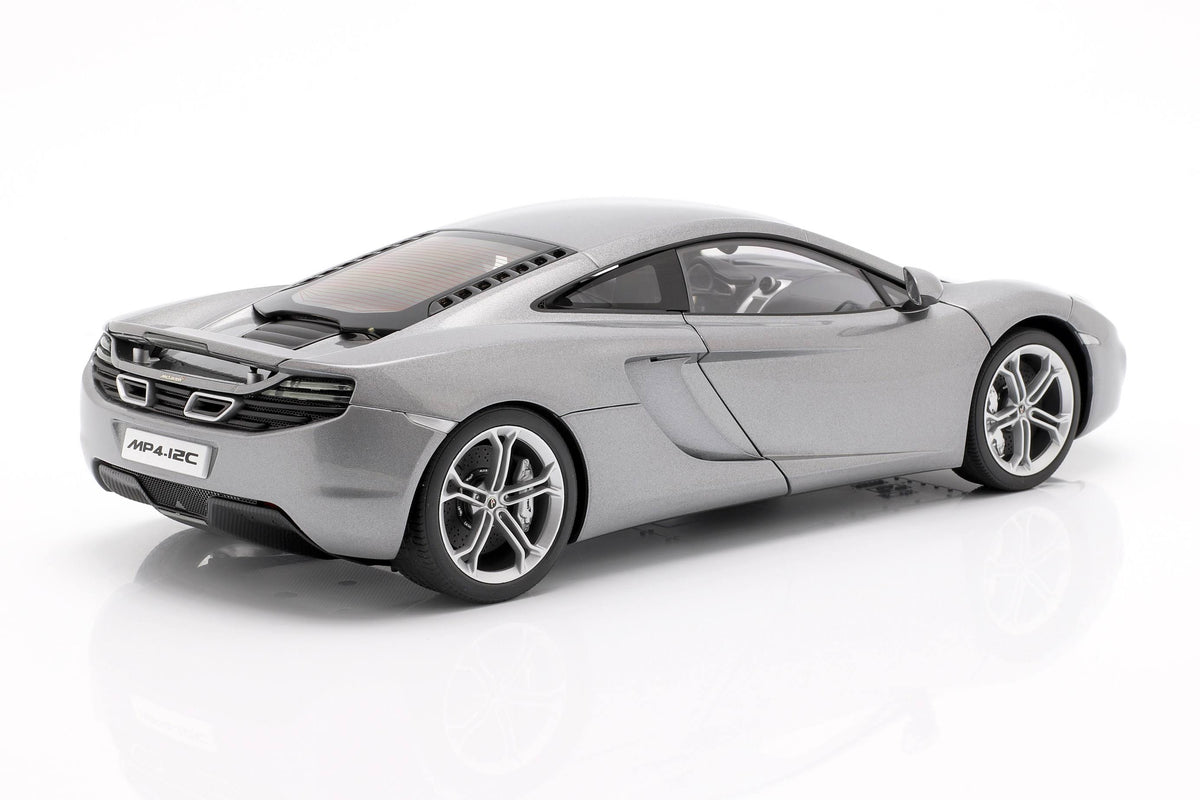 Silver 1:18 Diecast Model Car D4167