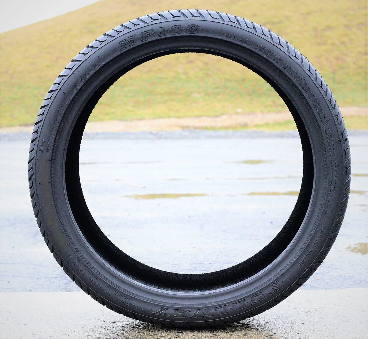 245/40ZR18 97W XL All Season Performance Tire C42173