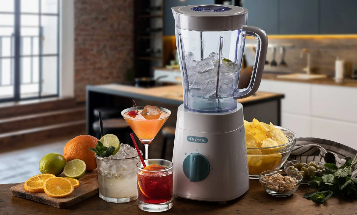 Ice Crusher Blender with Stainless Steel Blades White M488924
