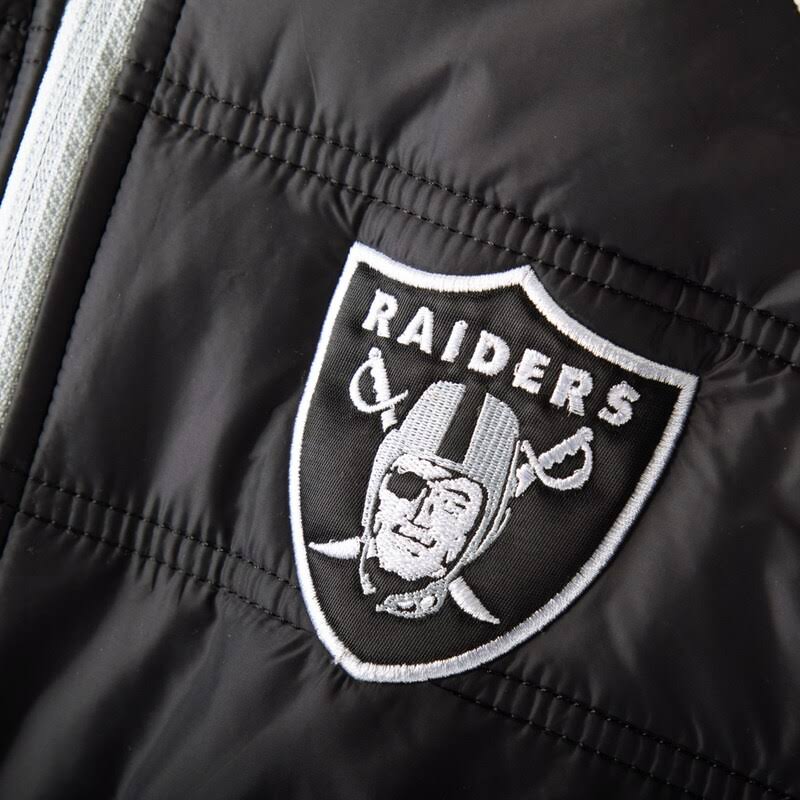 Black Full-Zip Jacket D253