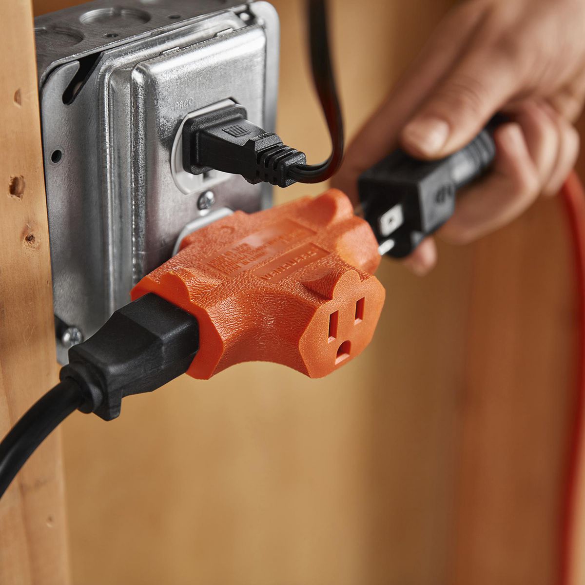 3-Way Grounded Adapter V302713