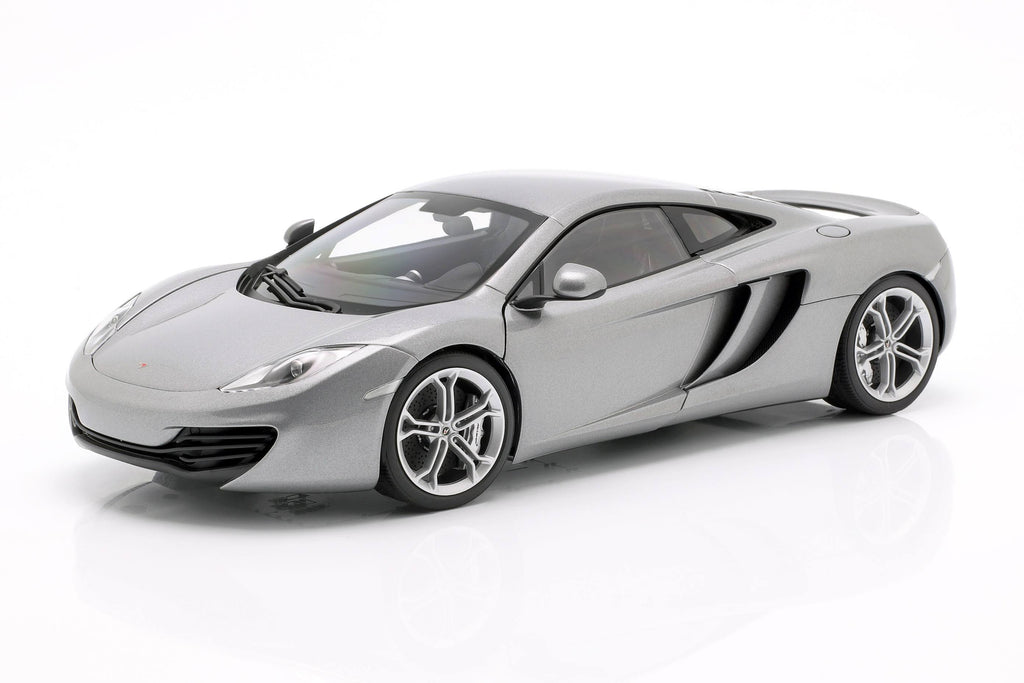 Silver 1:18 Diecast Model Car D4167