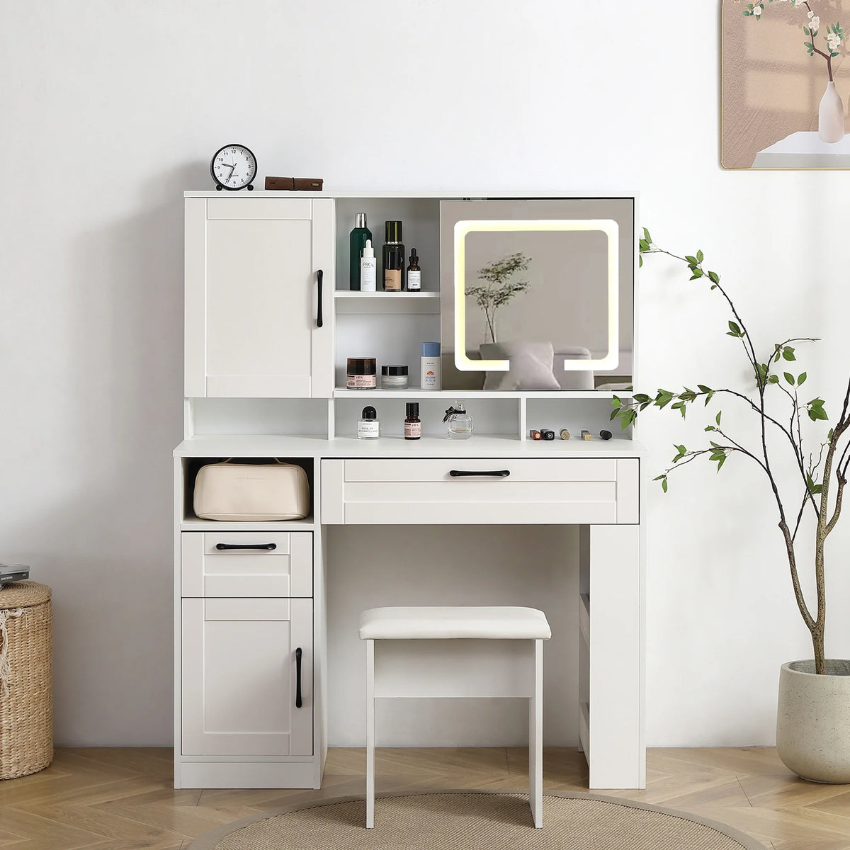 White Vanity Table with Lighted Mirror and Stool F640